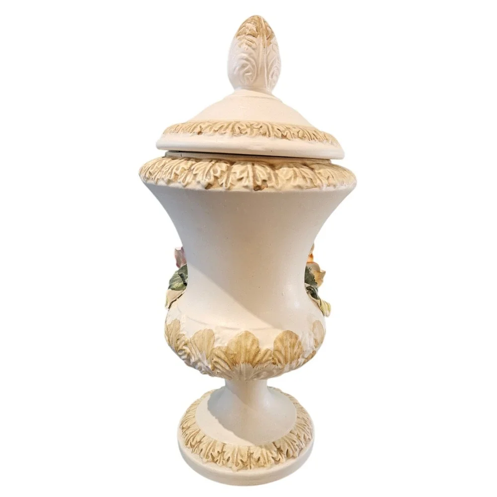 Vtg Capodimonte Italy Lidded Urn 3D Floral Porcelain Pedestal Vase Cream‎ Gold